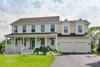 1565 Lupine Ct, Volo, IL 60030-3512