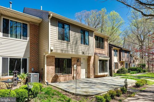 10842 Whiterim Dr, Rockville MD  20854-1785 exterior