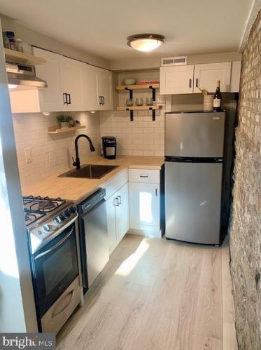 209 Christian St, Philadelphia PA  19147-4248 exterior