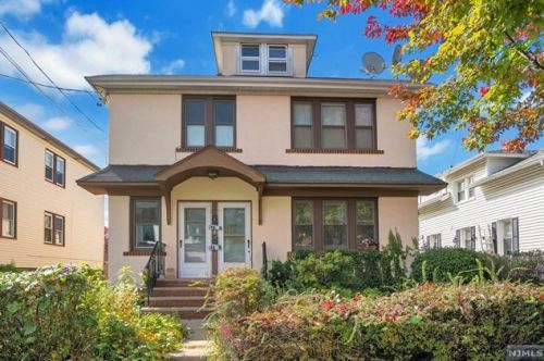 304 Union Ave, Wood-Ridge NJ  07075-2128 exterior