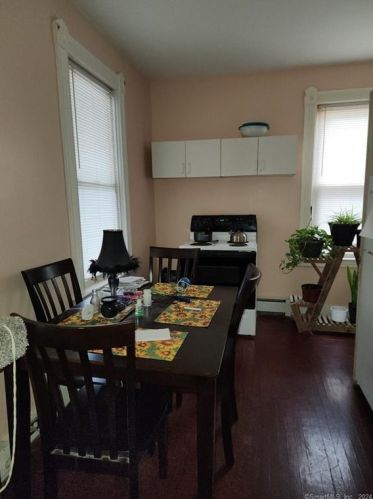 103 School St, Killingly CT 06239-3515 exterior