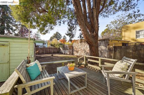 1334 Martin Luther King Jr Way, Berkeley CA 94704-1914 exterior