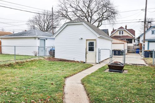 2040 70, Milwaukee WI 53223-2151 exterior