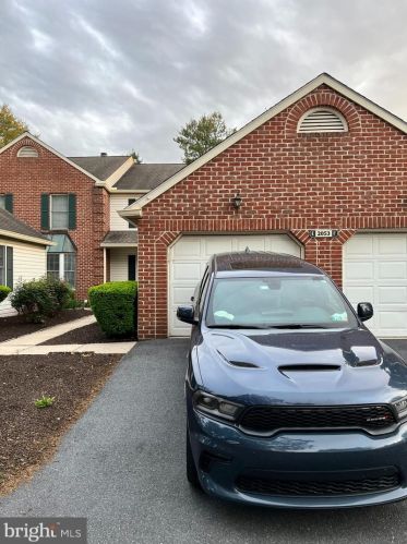 2053 Raleigh Rd, Hummelstown PA  17036-8707 exterior