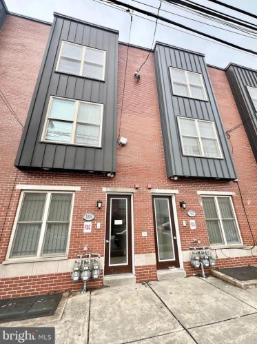 1818 16th St, Philadelphia PA  19145-2203 exterior