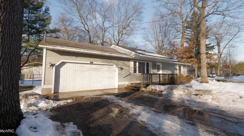 2822 Marquette Ave, Meskegon, MI 49442-2630