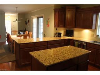 512 Vineland Rd, Cleveland OH  44140-2872 exterior