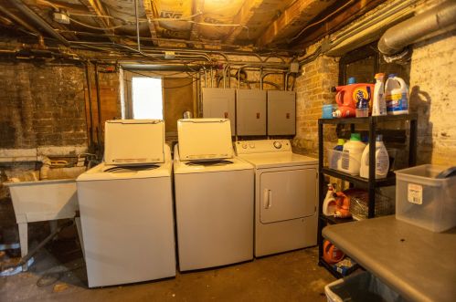 3746 Magnolia Ave, Chicago IL 60626-5305 exterior