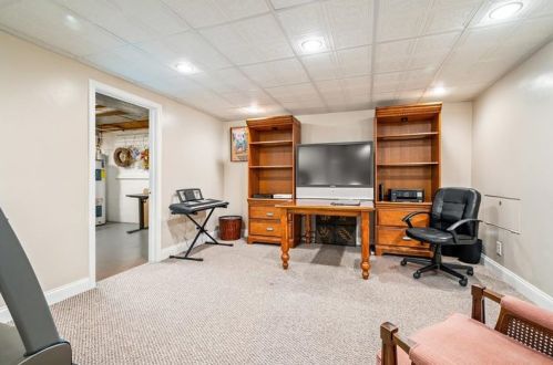 100 Thornberry Dr, Pittsburgh PA 15237-3349 exterior