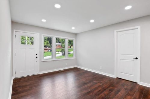 2846 Meadowview Dr, Atlanta GA  30316-4358 exterior