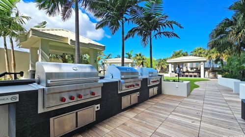 1388 Kapiolani Blvd, Honolulu HI  96814-3620 exterior