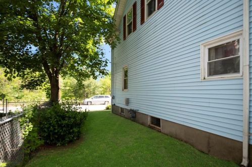 203 Sunnyside Ave, Woonsocket RI 02895-5103 exterior