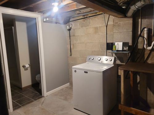 3308 Maple Grove Rd, Meskegon MI 49441-4138 exterior