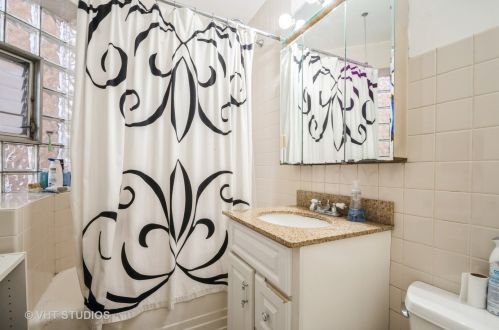 2340 Cullom Ave, Chicago IL 60634-1620 exterior