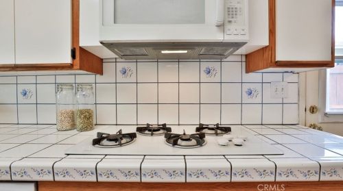 1100 Lincoln Ave, Fullerton CA 92831-4506 exterior