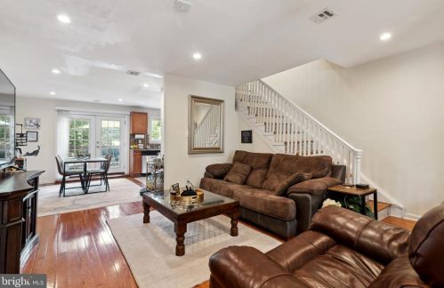 312 Krams Ave, Philadelphia PA 19128-4733 exterior