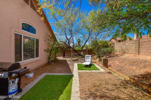 2245 Rio Vistoso Ln, Tucson AZ 85755-1911 exterior