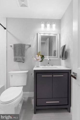 8916 Copenhaver Dr, Rockville MD  20854-3009 exterior