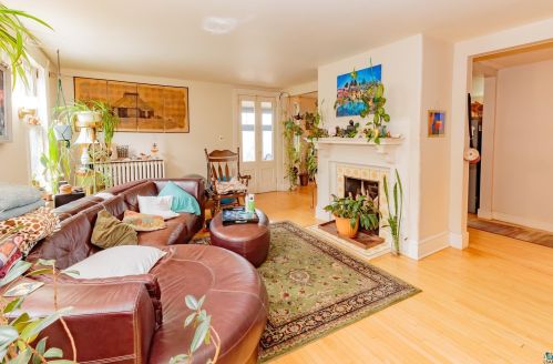 1721 1 St, Duluth MN 55806-2146 exterior