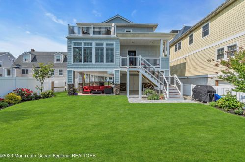 302 Trenton Ave, Point Pleasant Beach NJ 08742-2529 exterior