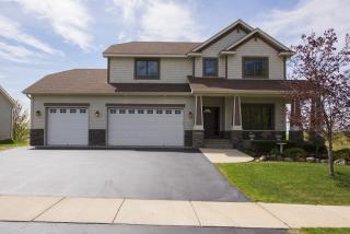 1405 Clover Preserve Ln, Chaska, MN 55318-3240