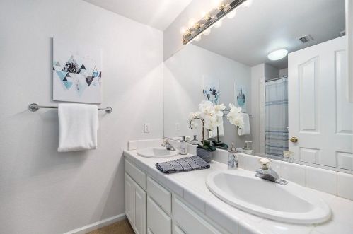 1258 Manning Dr, Folsom CA 95762-5845 exterior