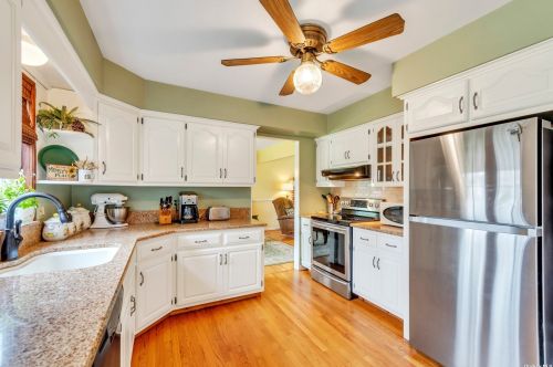 11 Maria Ct, Huntington Station NY 11746-2718 exterior