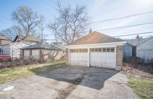 1332 43rd St, Milwaukee, WI 53208-2723