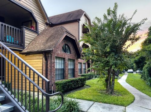 325 Forestway Cir, Altamonte Springs, FL 32701-5802