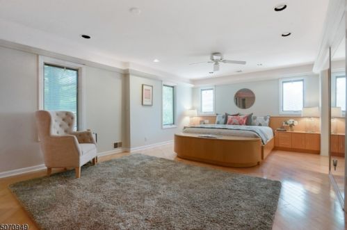 62 Cornell Dr, Livingston NJ  07039-5519 exterior