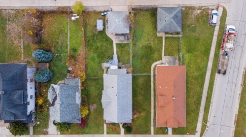 10 16 Ave, Broadview IL 60155-4016 exterior