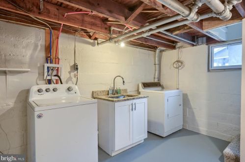 30 Buch Ave, Lancaster PA  17601-3712 exterior