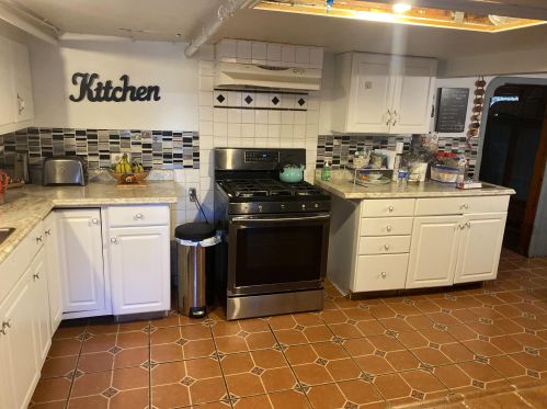 2862 11 St, Milwaukee WI 53206-3260 exterior