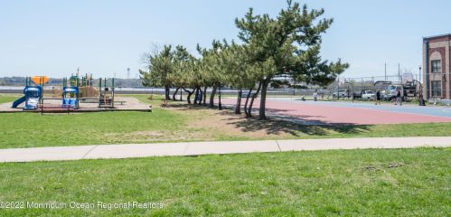 56 1st St, Perth Amboy NJ 08861-4333 exterior