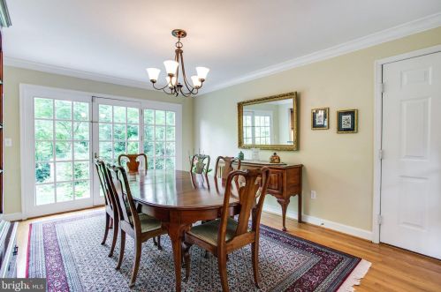 4 Argyle St, Rockville MD 20850-4417 exterior