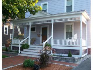 6 Dunklee St, Concord, NH 03301-2850