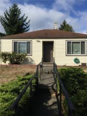 8137 27 Ave, Seattle WA  98117-4504 exterior