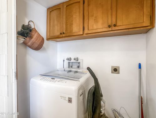 5654 12 St, Phoenix AZ 85086-7358 exterior