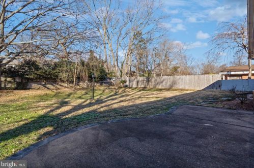 8708 Camden St, Alexandria VA 22308-2318 exterior