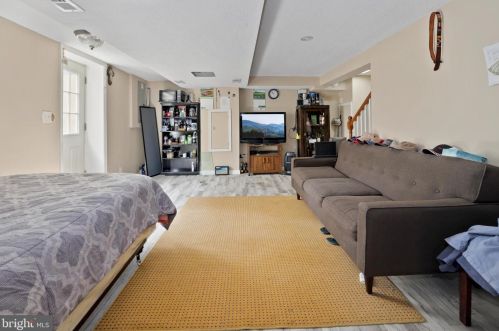 11930 Andrew Ct, Silver Spring MD 20902-1151 exterior