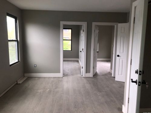 739 East Ave, Bronx NY  10467-7501 exterior