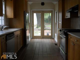 1467 Hawthorne Ave, Atlanta GA  30309-2229 exterior