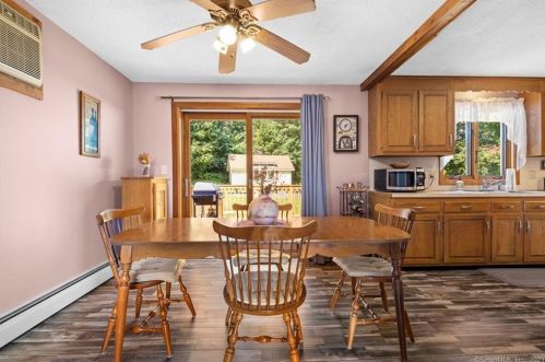 9 Dogwood Ln, Ellington CT exterior