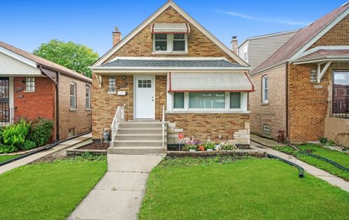 7241 Albany Ave, Chicago, IL 60645-1149