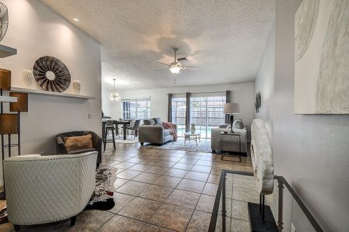 9759 Fox Hollow Rd, Tampa FL  33647-1831 exterior