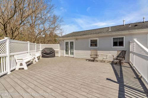 17 Dogwood Dr, Jackson Twp NJ 08527-1342 exterior