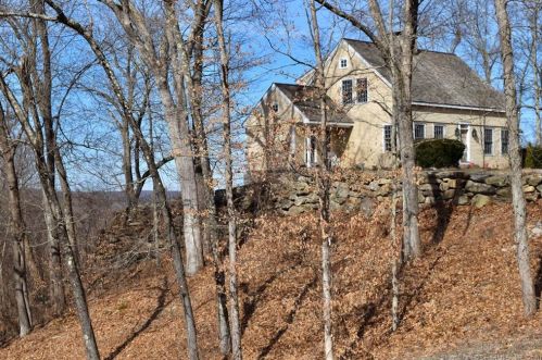 137 Flag Swamp Rd, Roxbury CT 06783-2118 exterior