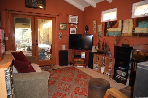 848 Kealahou St, Honolulu HI 96825-2943 exterior