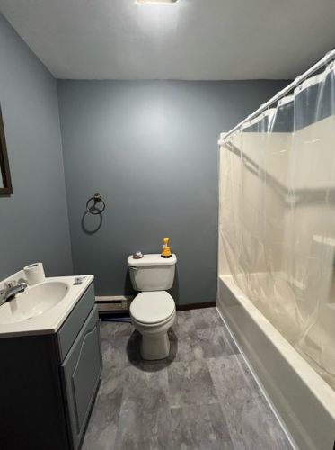 9046 Maple St, Pittsburgh PA  15239-1628 exterior