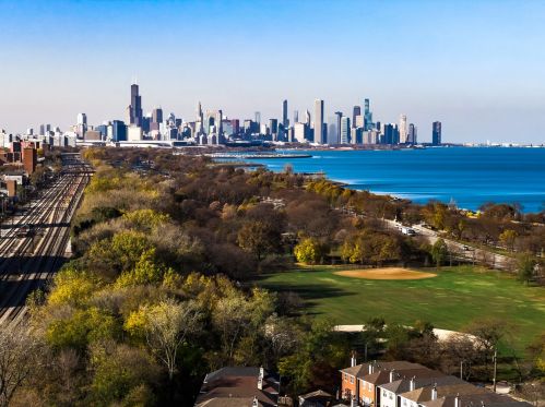 5000 Cornell Ave, Chicago IL  60615-3041 exterior